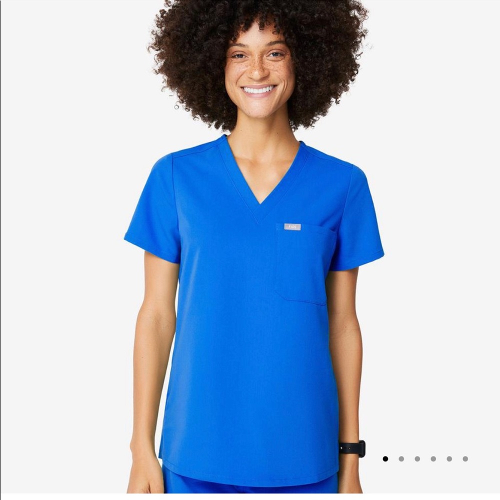 FIGS - One pocket Scrub top - Small (2 tops)